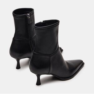 Steve Madden Black Pointed Toe Kitten Heel Ankle sock